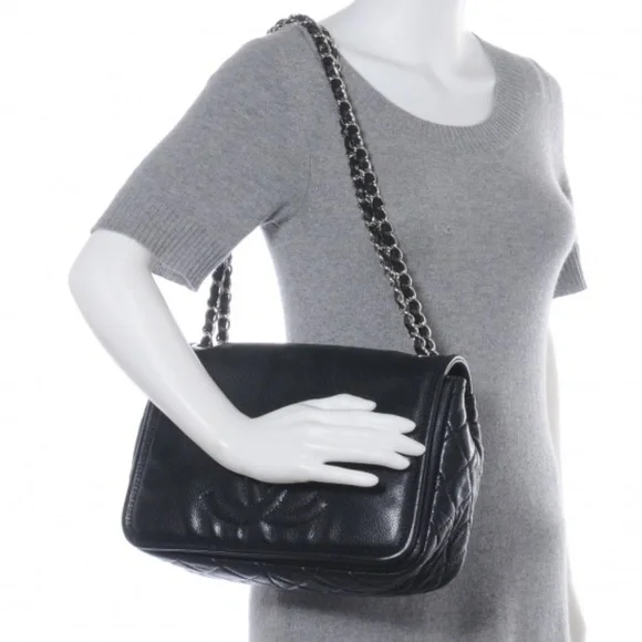 Authentic CHANEL Caviar Large Timeless CC Flap Shoulder Bag Black - Picture 4 of 16